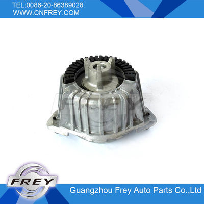 Praktischer W212 Mercedes Motorhalter 2042405017 Frey Auto Parts